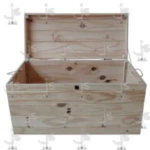 Baul bombé de 80 centímetros fabricada en madera de pino macizo por JS Fabrica de muebles fabrica y carpinteria en san fernando