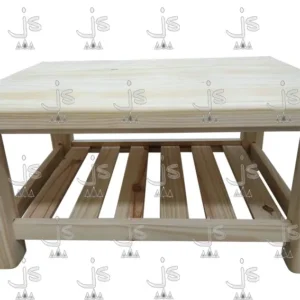 Mesa Ratona Cerealera Ciega de cuatro patas torneadas con un estante hecho de madera de pino. Fabricado por JS. Fábrica de muebles.