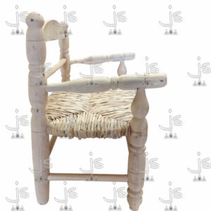 illon doble infantil torneado con asiento forrado en junco de cuatro patas con parantes hecho de madera de pino. Fabricado por JS. Fábrica de muebles.