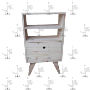 Mesa De Luz Sommier de cuatro patas retro con un cajón y dos estantes hecho de madera de pino. Fabricado por JS. Fábrica de muebles.