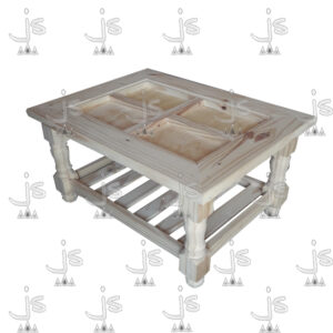 Mesa Ratona Cerealera de cuatro patas torneadas con un estante hecho de madera de pino. Fabricado por JS. Fábrica de muebles.