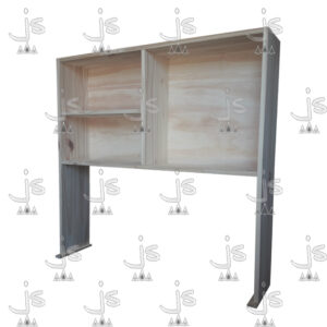 Alzada para escritorio de 1,00 coon tres estantes hecha de madera de pino. Fabricado por JS. Fábrica de muebles.