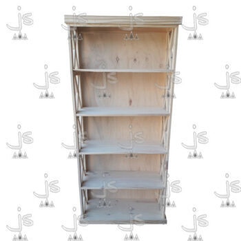Biblioteca en X con cinco estantes hecho de madera de pino. Fabricado por JS. Fábrica de muebles.