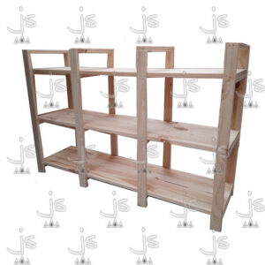 Estantería multiuso de tres estantes hecho de madera de pino. Fabricado por JS. Fábrica de muebles.