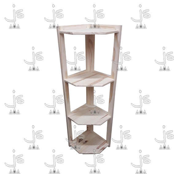 Esquinero exagonal de cuatro estantes hecho de madera de pino. Fabricado por JS. Fábrica de muebles.