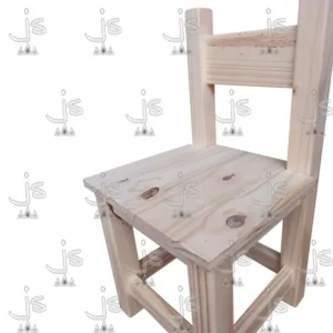 Silla Niño Reforzada con respaldo de una faja horizontal y patas reforzadas con parantes hecho de madera de pino. Fabricado por JS. Fábrica de muebles.