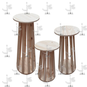 tres mesas de pino candi de barillas de madera con tapa redonda elaborados por js fabrica de muebles
