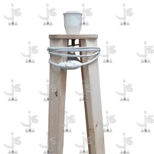Lampara de pie reforzada sin pintar fabricada en madera de pino por js muebles fabrica de muebles y carpinteria mayorista y minorista en san fernando