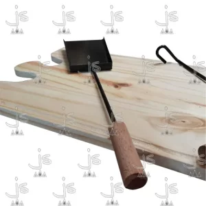 Combo Tabla de asado, mas pala y revolvedor de carbon frabicada en madera de pino por JS Fabrica de Muebles y carpinteria en san fernando