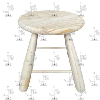 Banco matero redondo torneado hecho de madera de pino. Fabricado por JS. Fábrica de muebles.