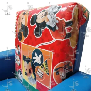 Sillolin infantil tapizado con Apoya brazos respaldo y asiento tapizado con dibujos hecho de madera de pino. Fabricado por JS. Fábrica de muebles.